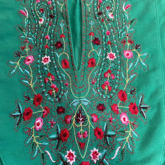 Design History Embroidered Sleeveless Shirt Size Small - Picture 3 of 11